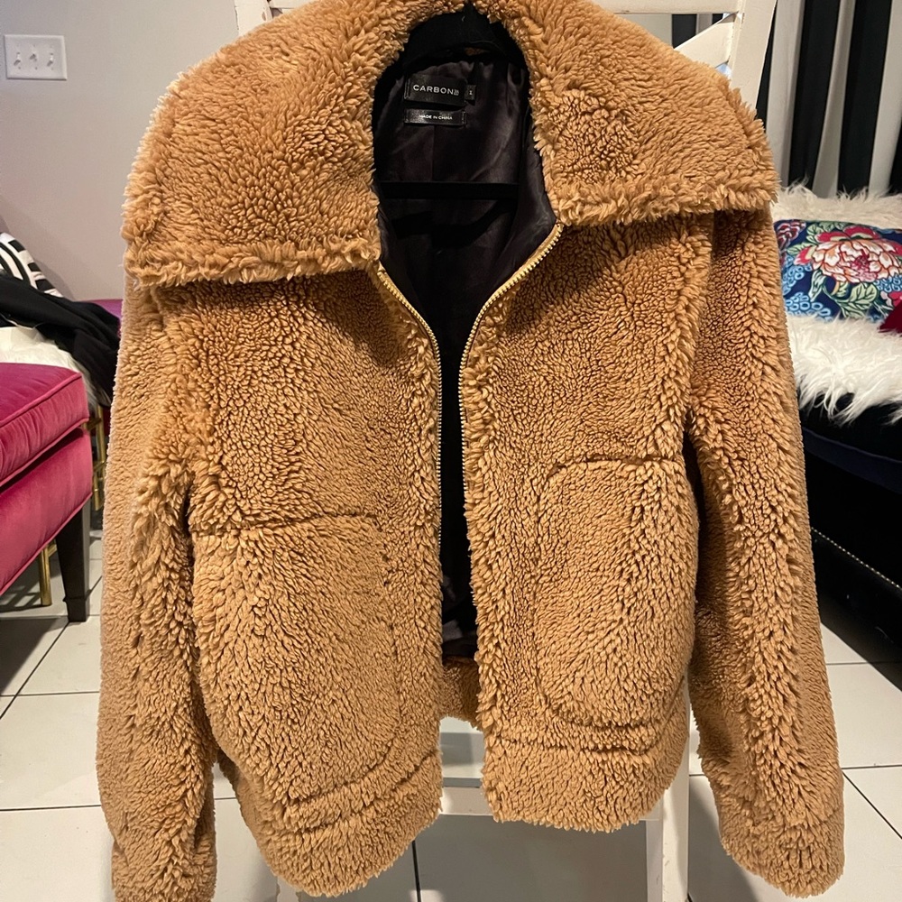 Carbon 38 Zip up Teddy Camel Sherpa foxy cut medium jacket studio yoga